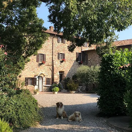 Cascina Mattarelle B&B 4*