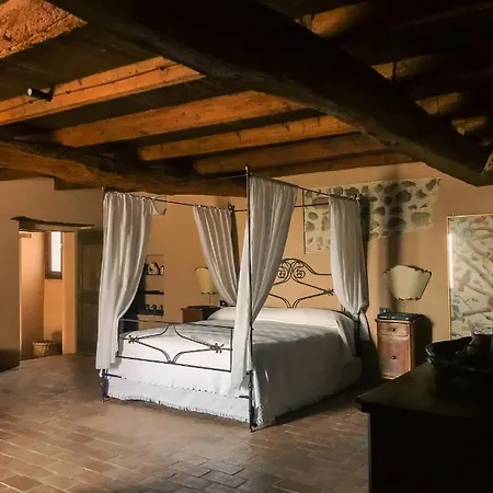 Cascina Mattarelle Bed & Breakfast 4*
